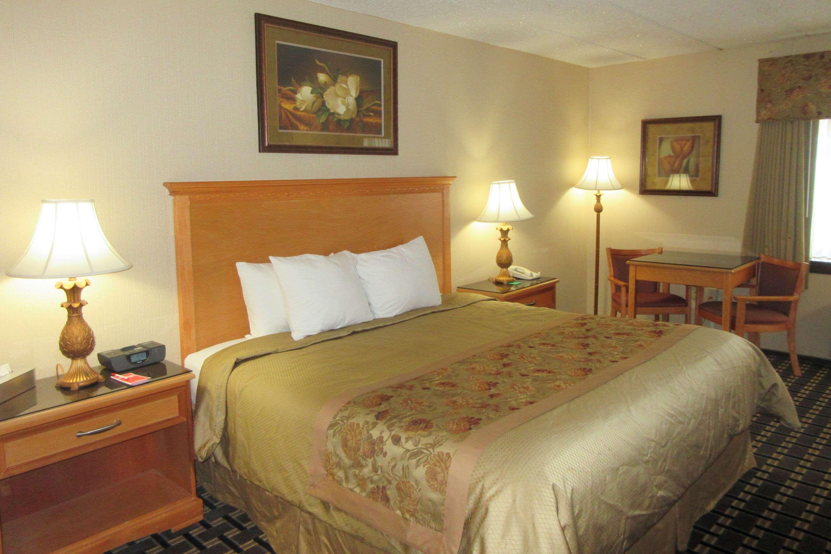 Econo Lodge קוויקרטאון מראה חיצוני תמונה